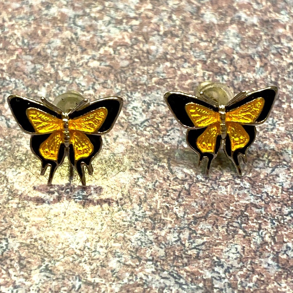 Beautiful Enamel Butterfly Earrings NWT